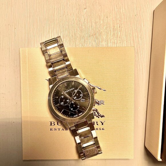 Men's Burberry Watch 42 mm Chronograph - Picture 3 of 4